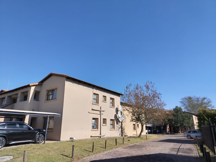 2 Bedroom Property for Sale in Waterval East North West